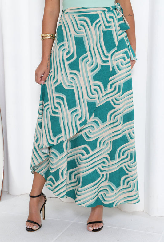 ABSTRACT ENVELOPE SKIRT